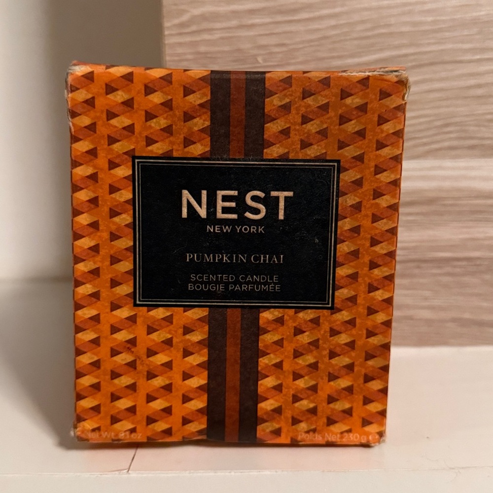 NEST Fragrances Pumpkin Chai Candle - Orange and Black